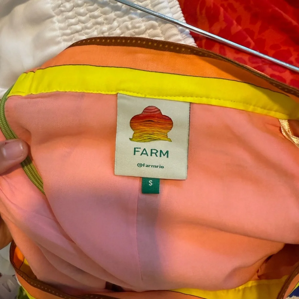 FARM Rio Blue Parrot Pencil Skirt - Picture 3 of 3